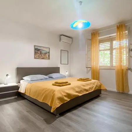 With A Parking Space - 21333 Apartment