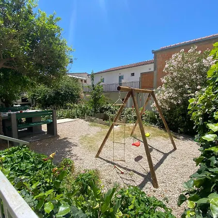 With A Parking Space - 21333 * Makarska