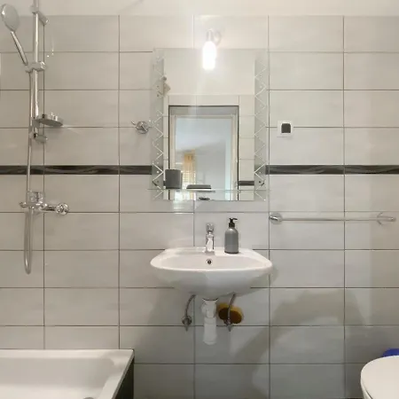 With A Parking Space - 21333 Apartment *