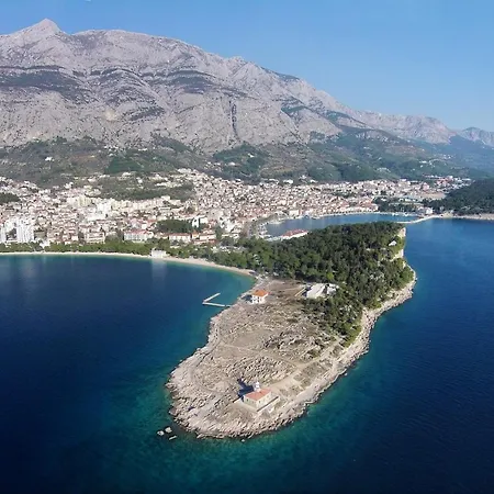 With A Parking Space - 21333 Apartment Makarska