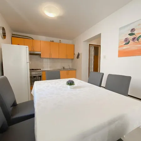 With A Parking Space - 21333 Apartment